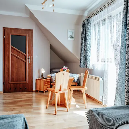 Pod Glinikiem Apartment Kacwin