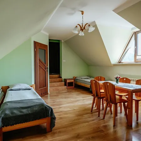 Pod Glinikiem Apartment Kacwin