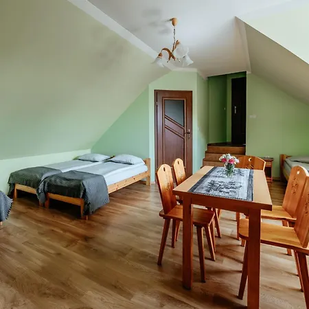 Pod Glinikiem Apartment Kacwin