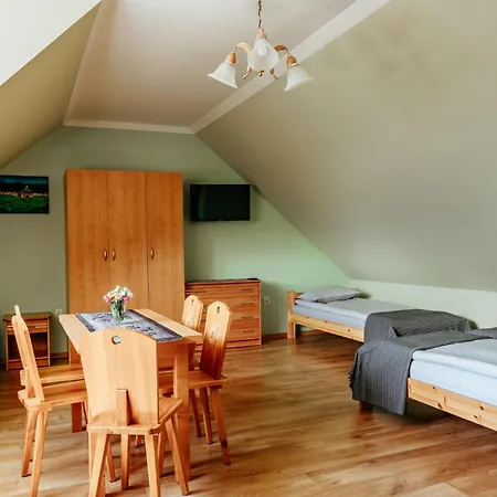 Pod Glinikiem Apartment Kacwin