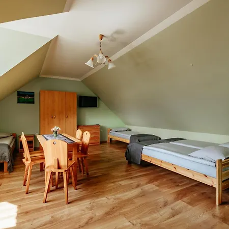 Pod Glinikiem Apartment Kacwin